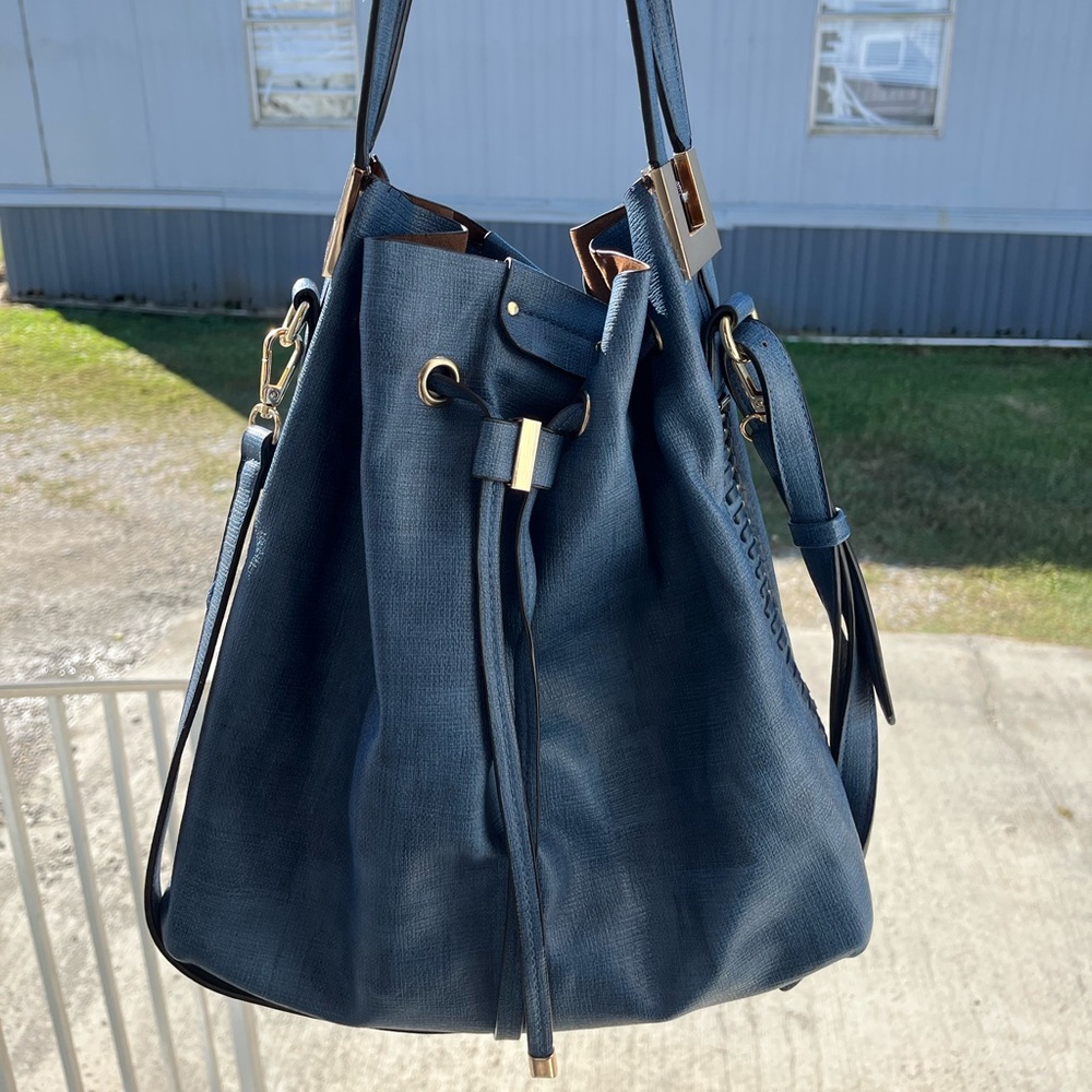 Elegant Black Bucket Bag